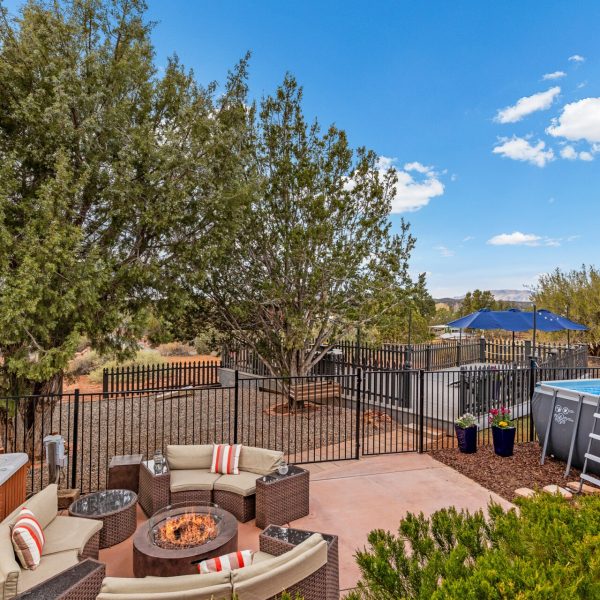Vacations by Valkere - Desert Rose Retreat